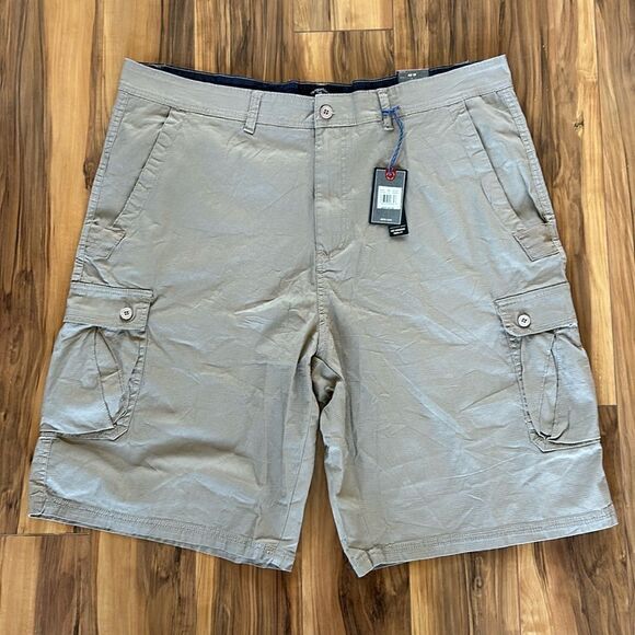 NEW Beverly Hills Polo Club Khaki Cargo Shorts - Picture 2 of 9